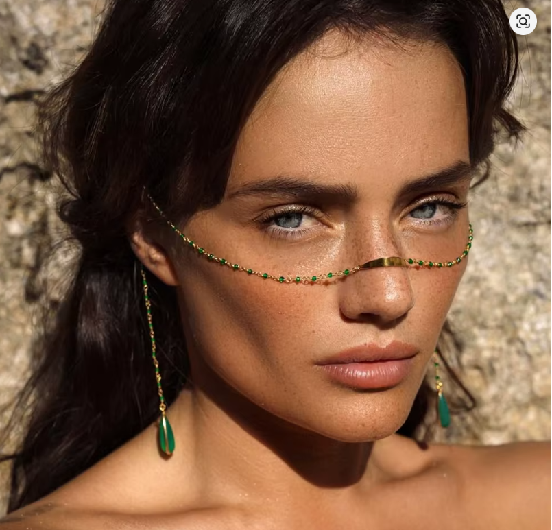 la-mysterieuse-bijou-visage-cristal
