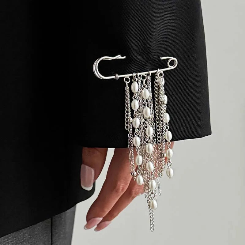 Sweet Cool Metal Chain Tassel Brooches for Women Men Fashion Silver Color Imitation Pearl Beaded Multi-Layer Brooch Jewelry