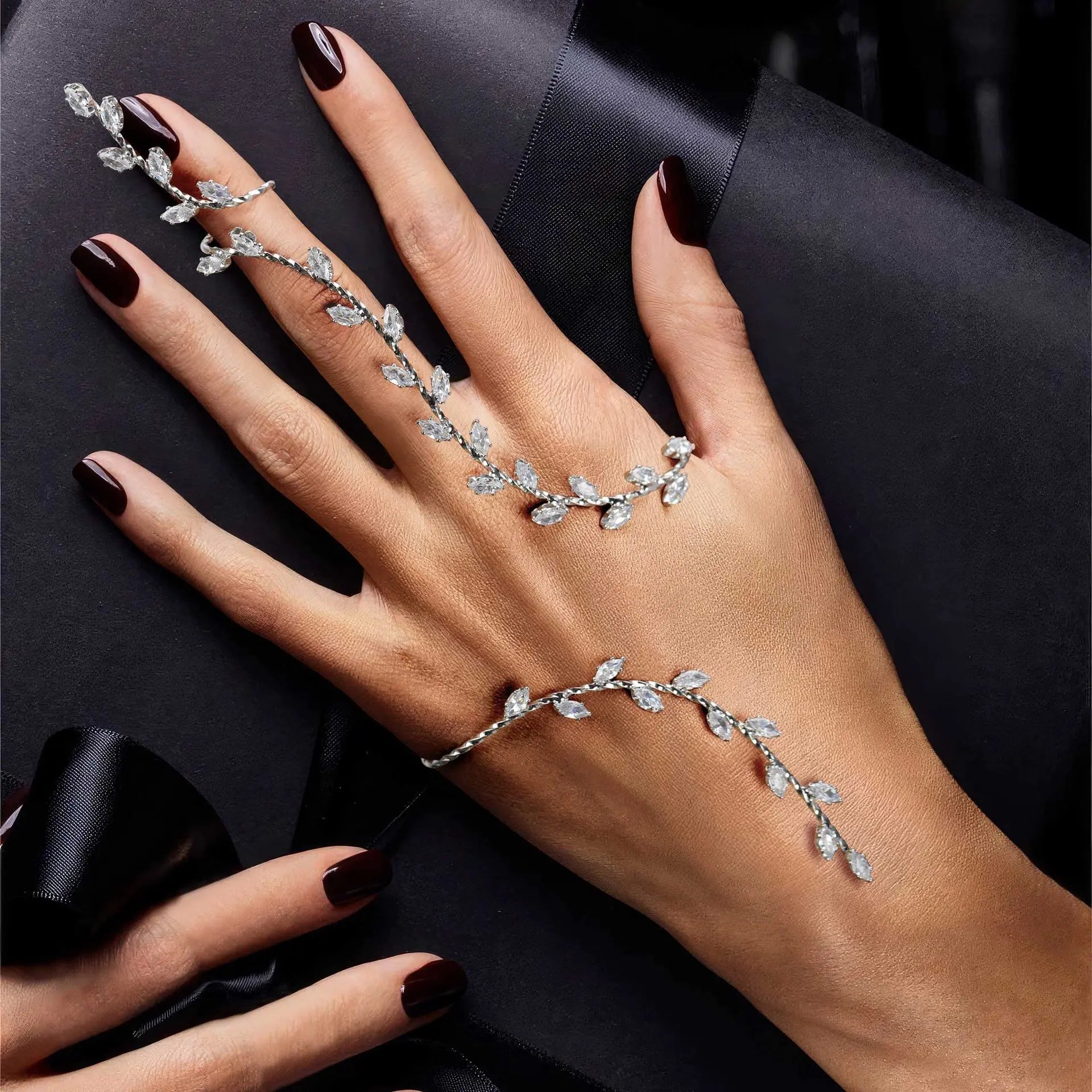 Sparkling Leaf Cubic Zircon Adjustable Finger Bracelet Luxury Crystal Open Cuff Bangle Hand Jewelry Wedding Bridal Accessories
