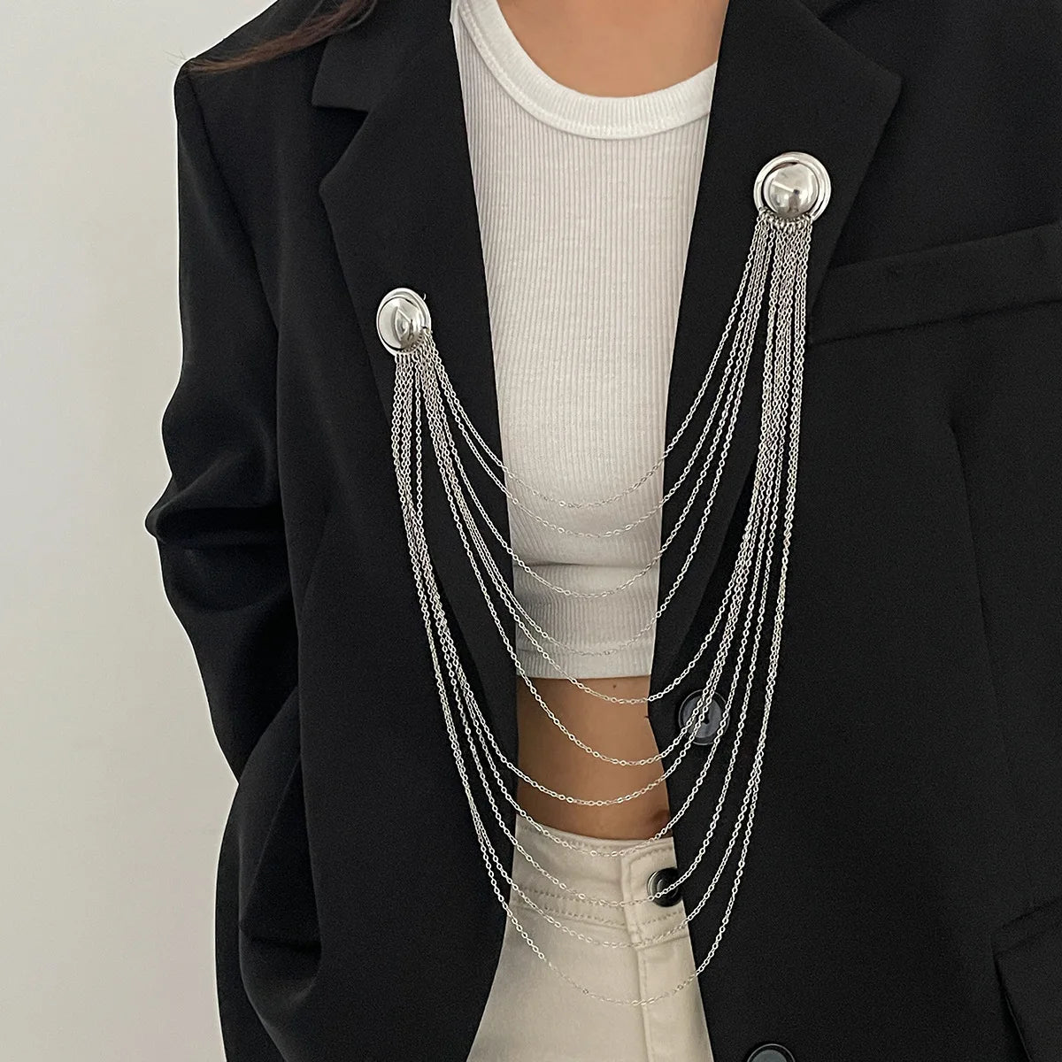 Double Round Buckle Pin Multi-layer Imitation Pearl Chain Long Tassel Brooches for Women Dress Decoration Suit Lapel Pin Jewelry
