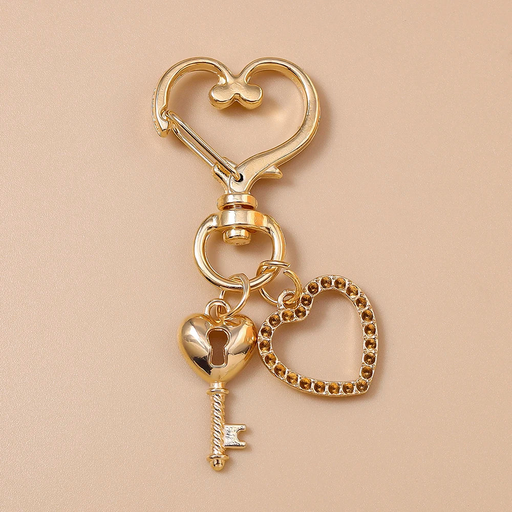 Aihua Cute Y2K Metal Shell Love Heart Key Chain Pearl Key Ring for Women Girl Handbag Pendants DIY Handmade Jewelry Accessories