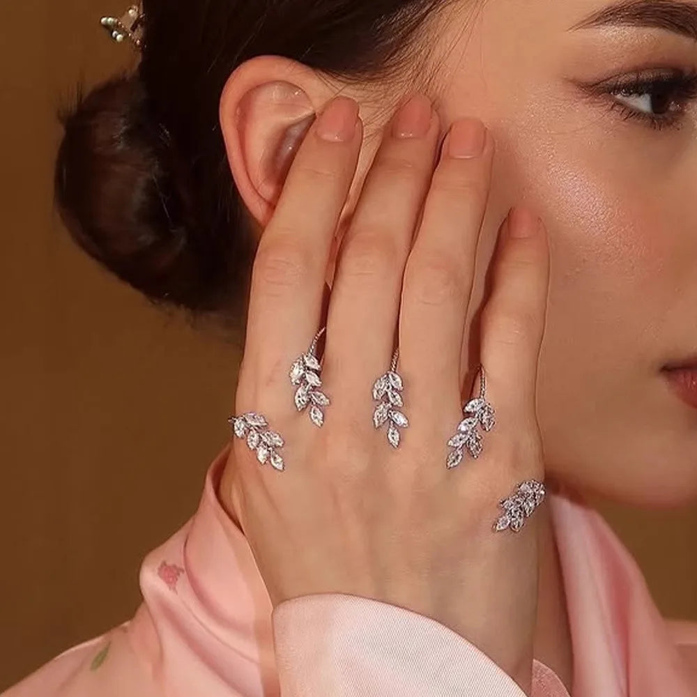 Fashion Cubic Zirconia Leaf Bracelet Cuff for Women Luxury Full Zircon Palm Open Bangle Hand Accessories Wedding Bridal Jewelry