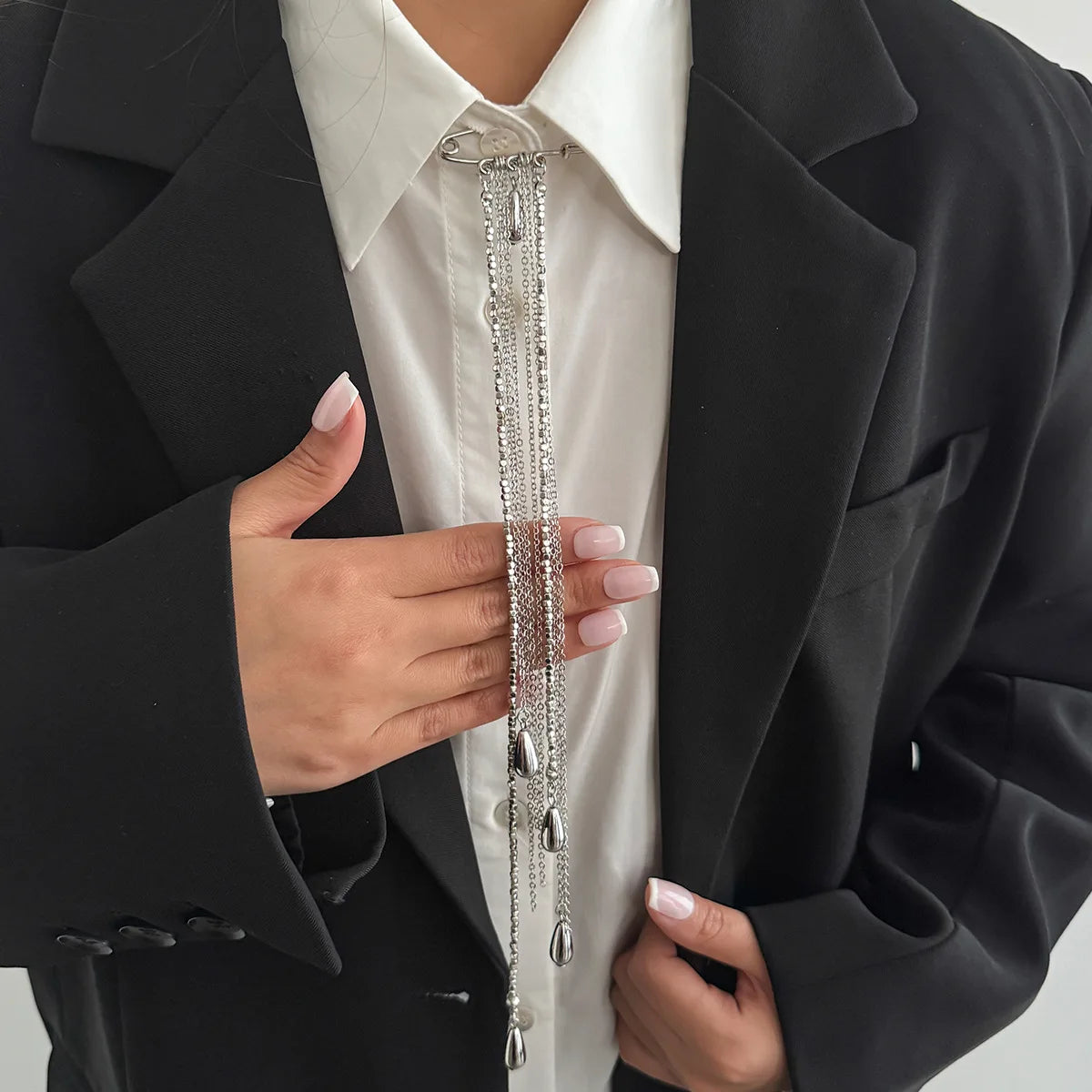 Long Tassel Metal Chain Brooch Unique Trendy Design Drip Shaped Multi-chain Pin Suit Clothing Accessories Gifts