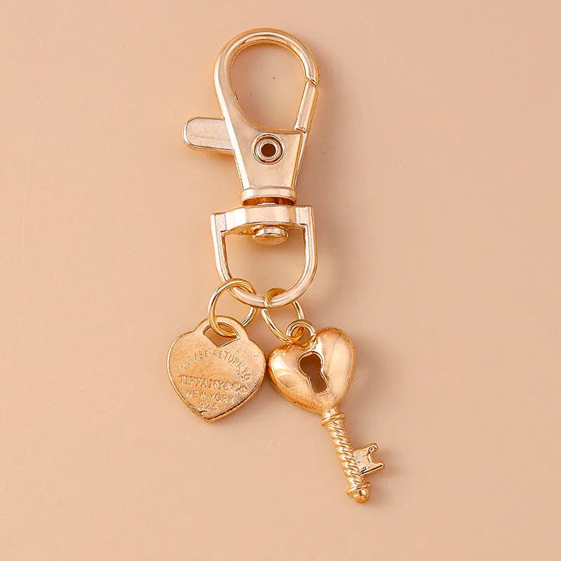 Aihua Cute Y2K Metal Shell Love Heart Key Chain Pearl Key Ring for Women Girl Handbag Pendants DIY Handmade Jewelry Accessories