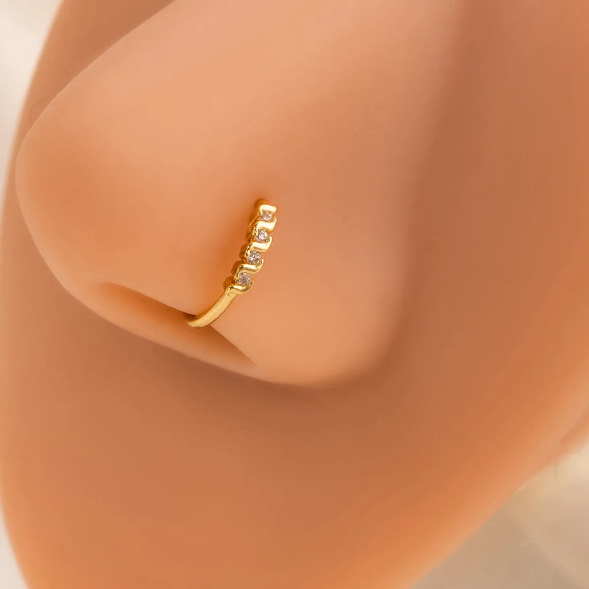 Hip-hop Rock Personality Shiny Inlaid Zircon Leaves Flowers No Piercing Nose Stud Nose Ring for Women Punk Jewelry Accessories