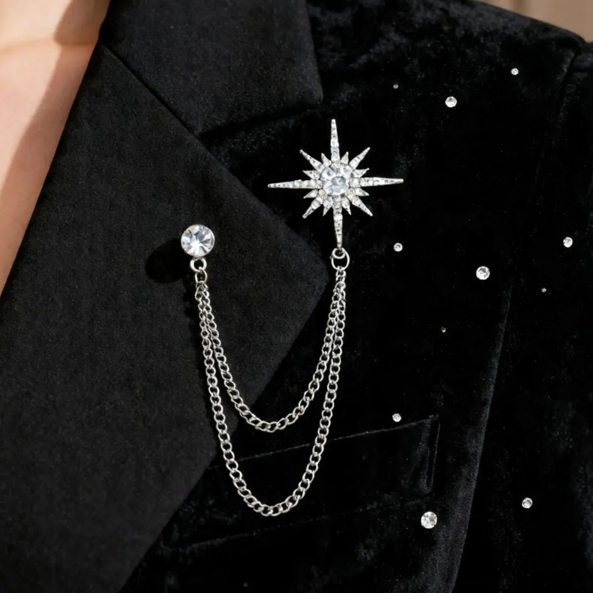 Sparkling Rhinestone Star Shaped Chain Brooches For Unisex Trendy Crystal Corsage Pins Jewelry Banquet Clothes Party Suit Gift