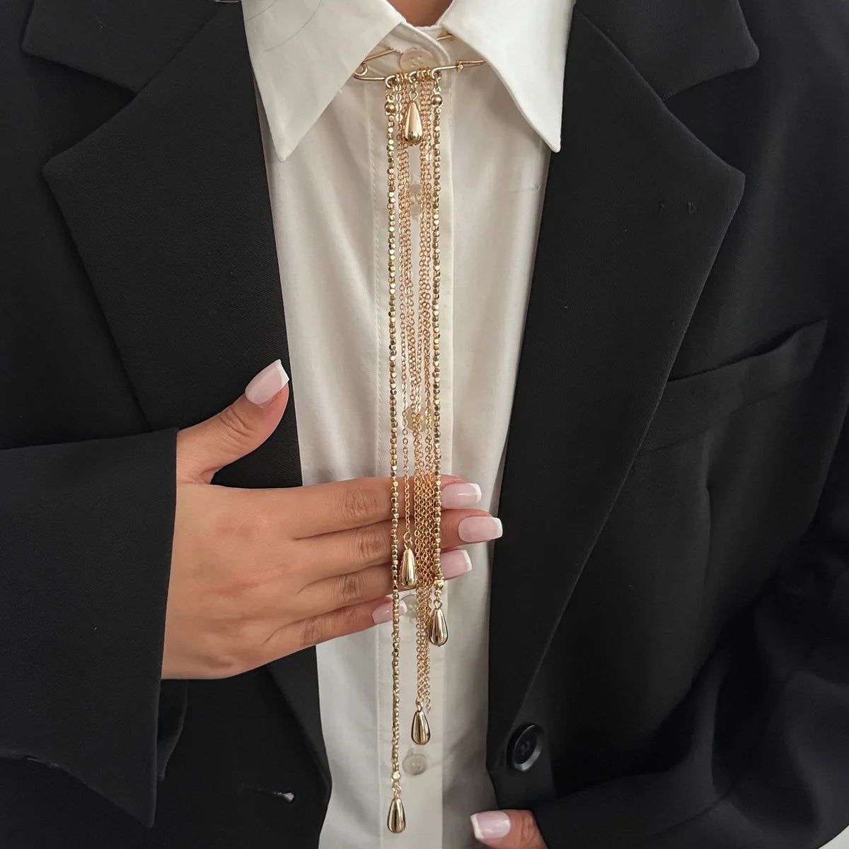 Long Tassel Metal Chain Brooch Unique Trendy Design Drip Shaped Multi-chain Pin Suit Clothing Accessories Gifts