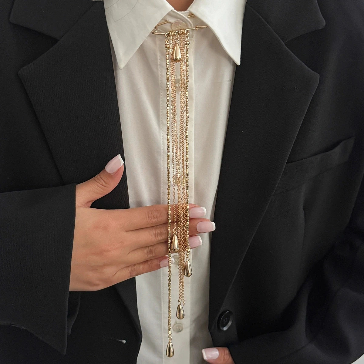 Long Tassel Metal Chain Brooch Unique Trendy Design Drip Shaped Multi-chain Pin Suit Clothing Accessories Gifts